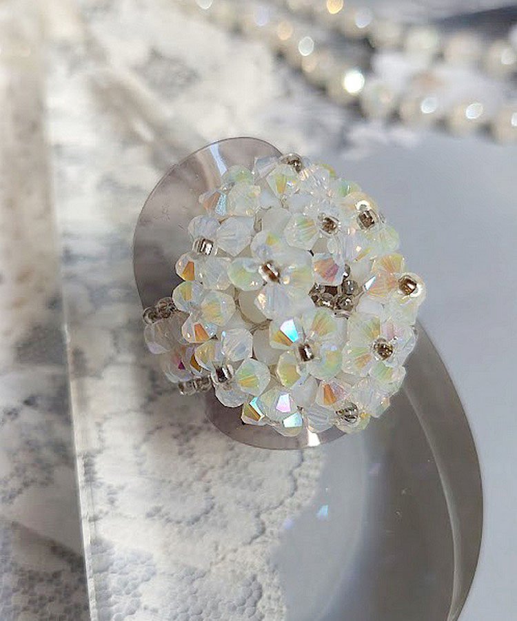 Anillo de cristal con facetas y hiladores de cristal Swarovski