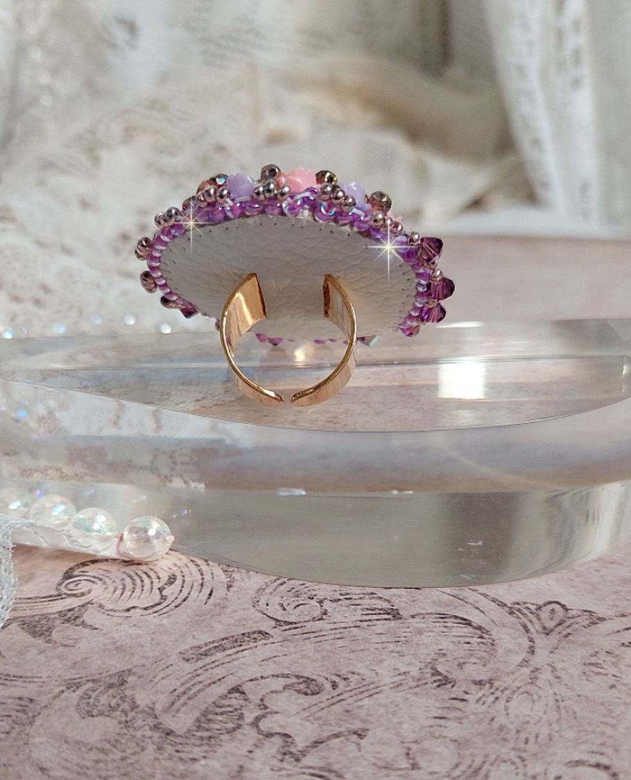 Anillo Glace Purple bordado con cristales Swarovski y rosas de resina