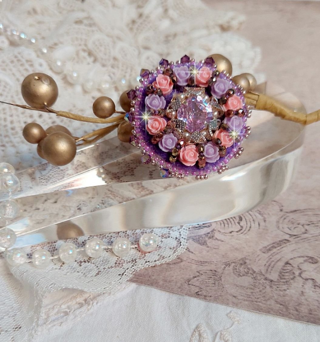 Anillo Glace Purple bordado con cristales Swarovski y rosas de resina