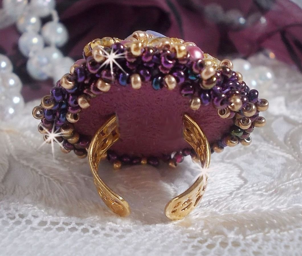 Anillo La Passionnée de Venise bordado con una flor de resina púrpura y strass Crystal