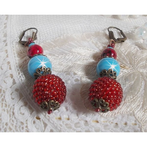 BO Bel'Art con cuentas de vidrio y rocallas bordadas en cuentas de madera