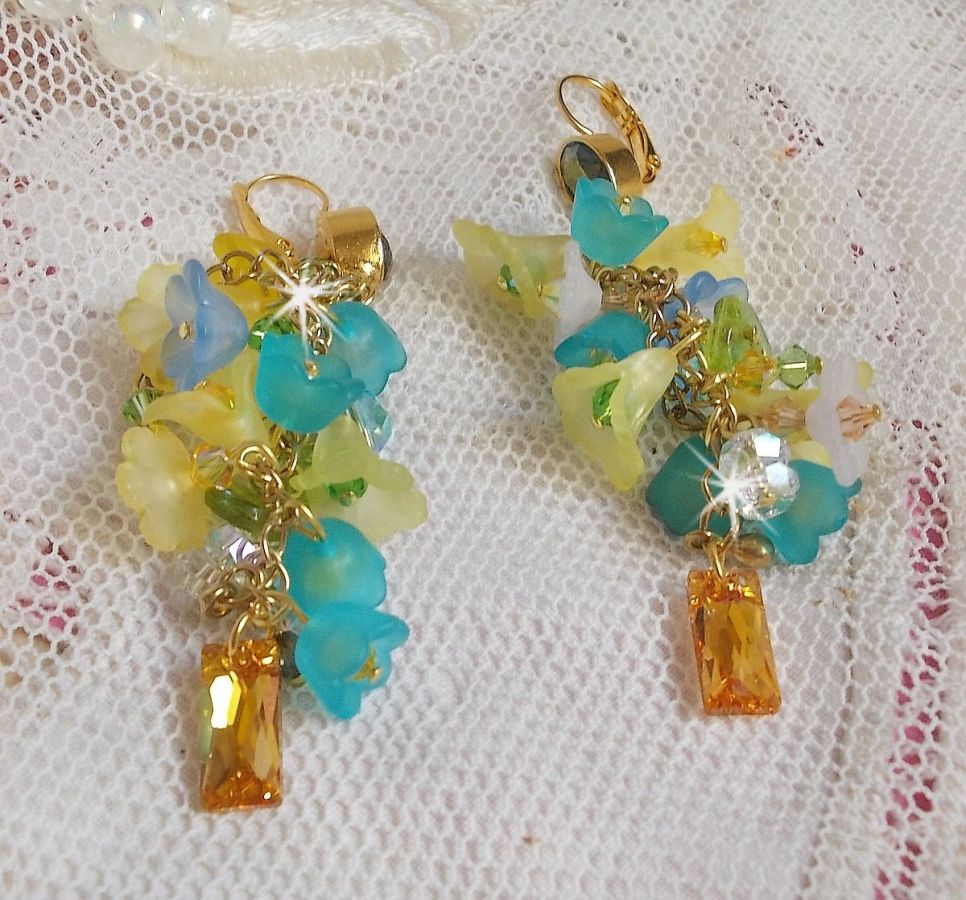 BO Bella Amarillo montado con cristales de Swarovski, flores esmeriladas y perlas 