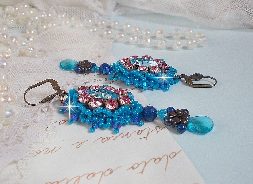 BO Belle Epoque bordado con cristales de Swarovski, cuentas de metal, perlas redondas y cuentas de rocalla