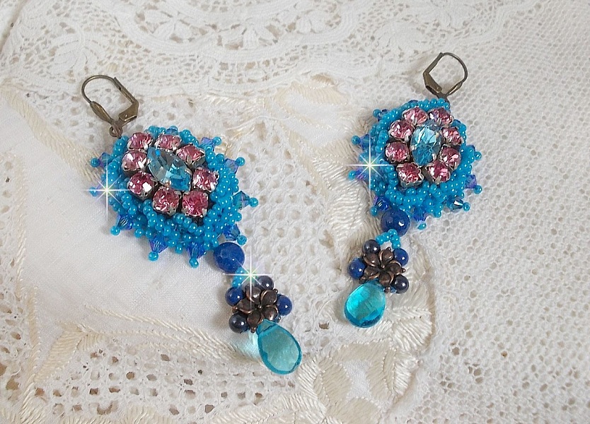 BO Belle Epoque bordado con cristales de Swarovski, cuentas de metal, perlas redondas y cuentas de rocalla