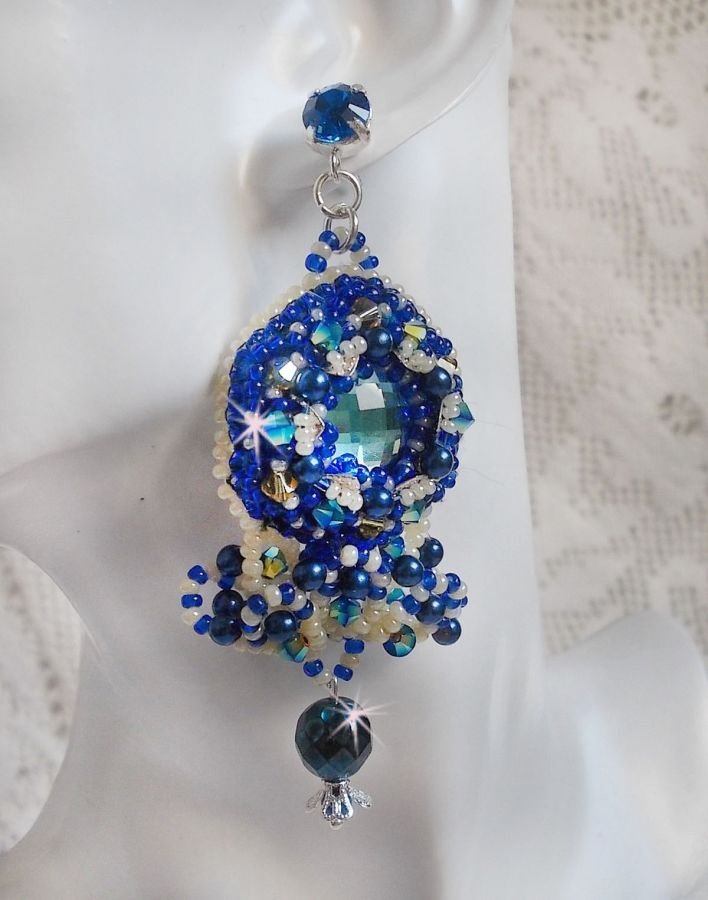 BO Blue Palace Haute-Couture bordado con cristales de Swarovski, perlas nacaradas, sellos de filigrana y soportes de cabujones de plata 925/1000