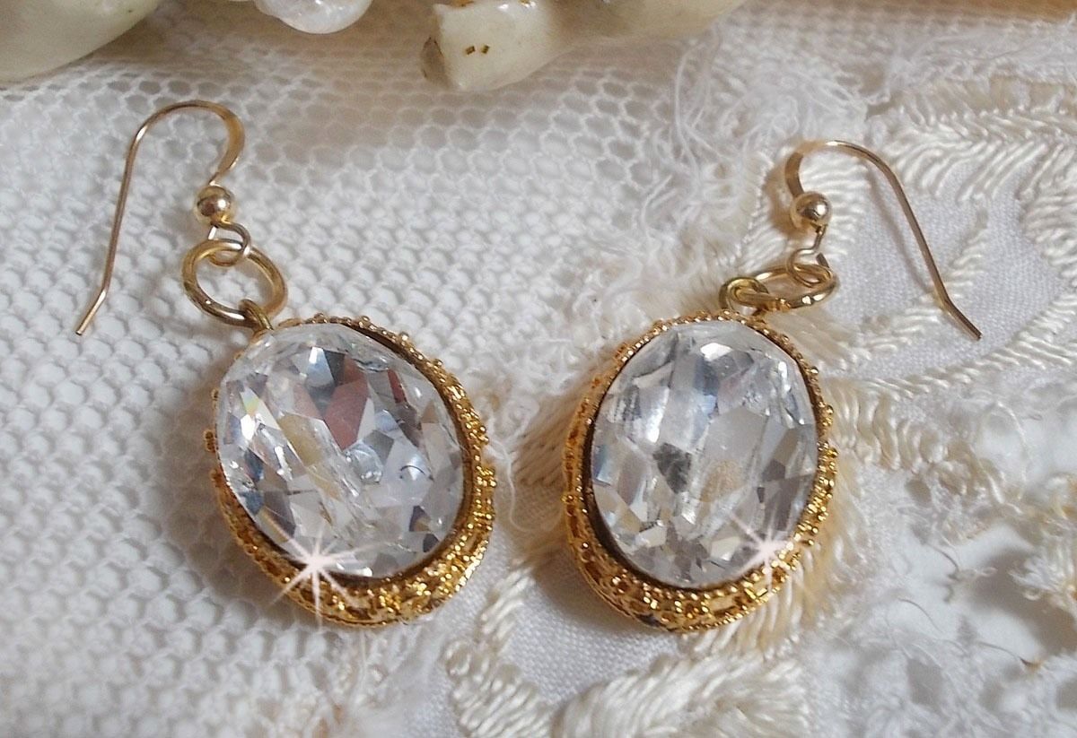 Pendientes BO Gold con cristales de Swarovski engastados en cabujones de oro y ganchos rellenos de oro de 14 quilates