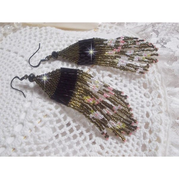 BO Champ&ecirc;tre mont&eacute;es avec des rocailles et tubes torsad&eacute;es en Verre aux couleurs de saison : Olive, Jaune, Vert, Saumon et Blanc &agrave; laquelle s&rsquo;ajoute des perles sur des crochets d&rsquo;oreilles Laiton