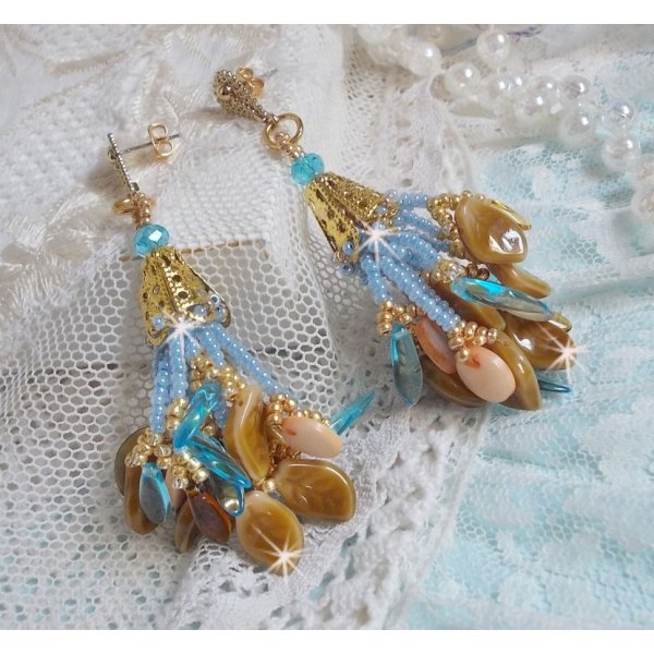 BO Cheyenne con lentejuelas de n&aacute;car y dagas de cristal de bohemia