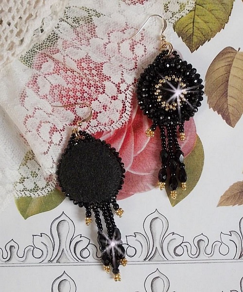 BO Cl&eacute;op&acirc;tra avec 2 onyx noir  et perles nacr&eacute;es