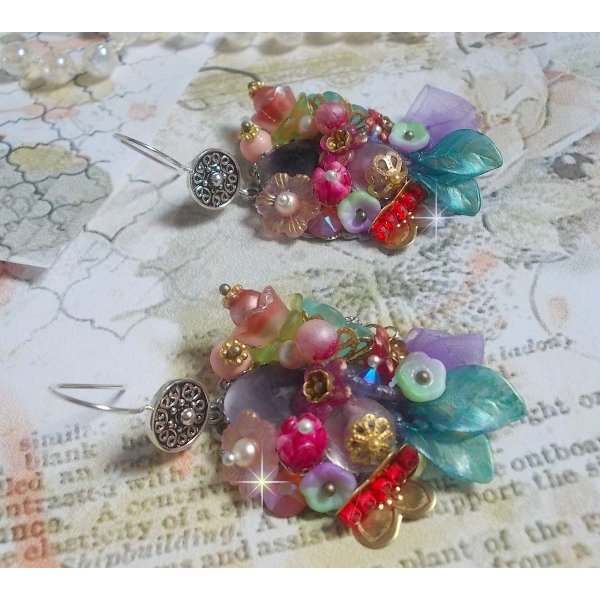 BO Corona Primaveral Chic creada con varias flores, perlas de Murano, cristales, varios accesorios y ganchos para las orejas en Plata 925/1000