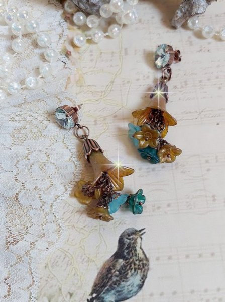  BO C&eacute;zanne cr&eacute;&eacute;es aves fleurs synth&eacute;tiques et perles Cristal Swarovsky