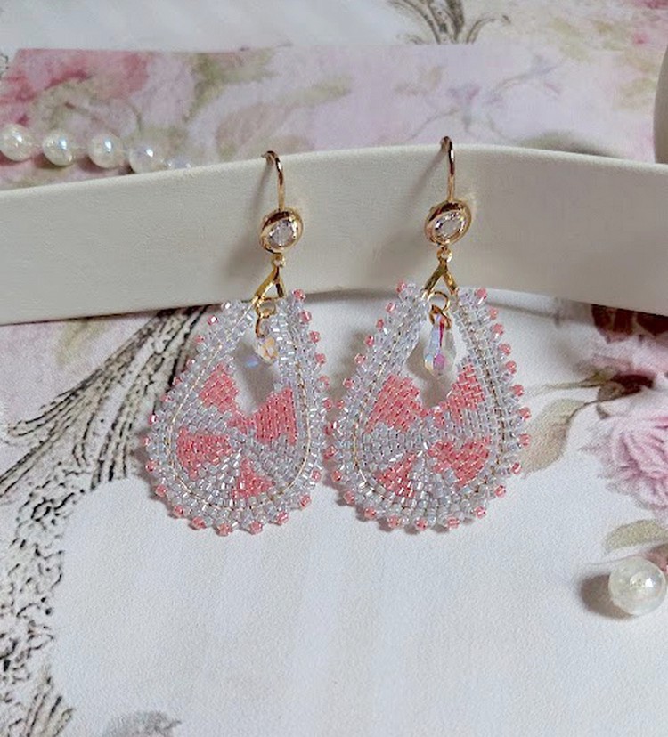 BO Florentine Lavande montées avec rocailles en verre, perles cristal Swarovski et crochets laiton