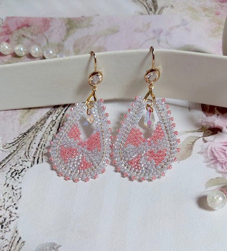 BO Florentine Lavande montées avec rocailles en verre, perles cristal Swarovski et crochets laiton