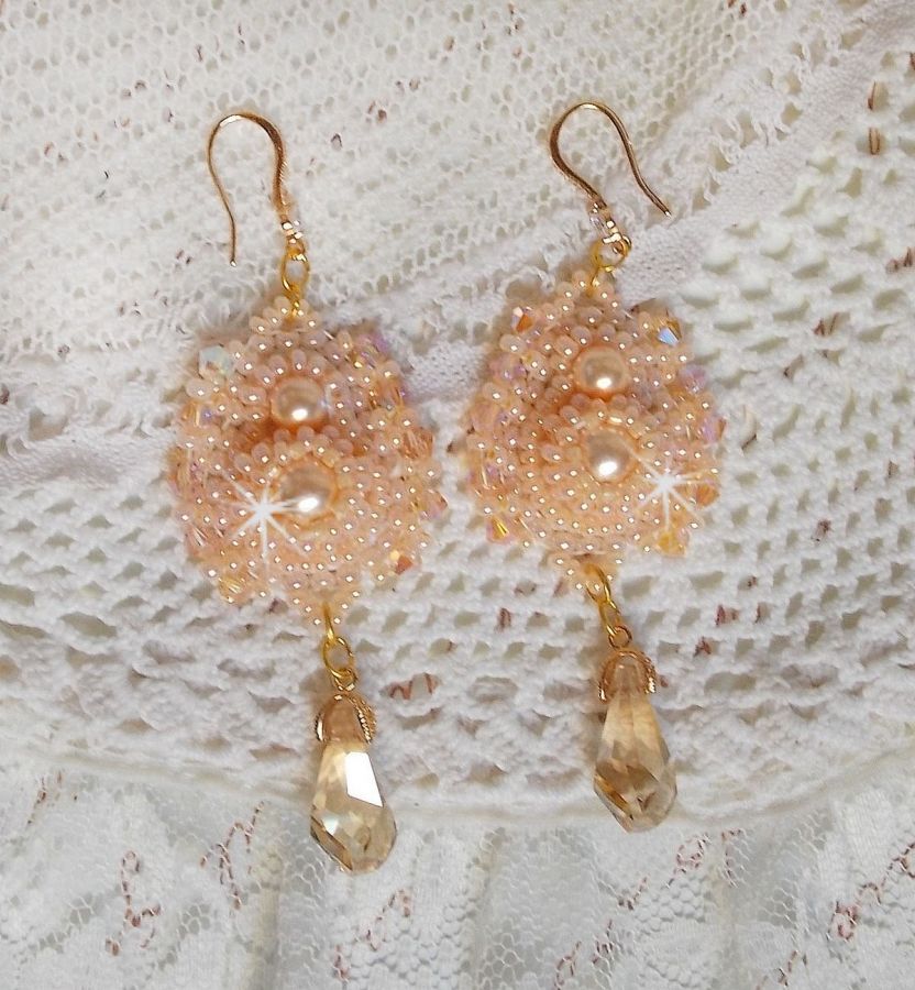 BO Idylle Beauty bordado con cristales de Swarovski, accesorios chapados en oro y cuentas de semillas