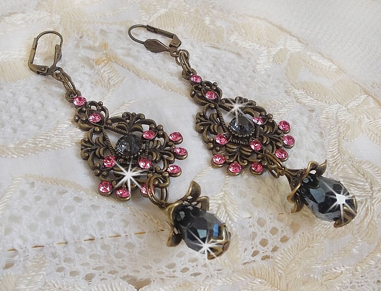 Colecci&oacute;n BO Irresistible Love con cristales de Swarovski montados en portavelas de filigrana de bronce