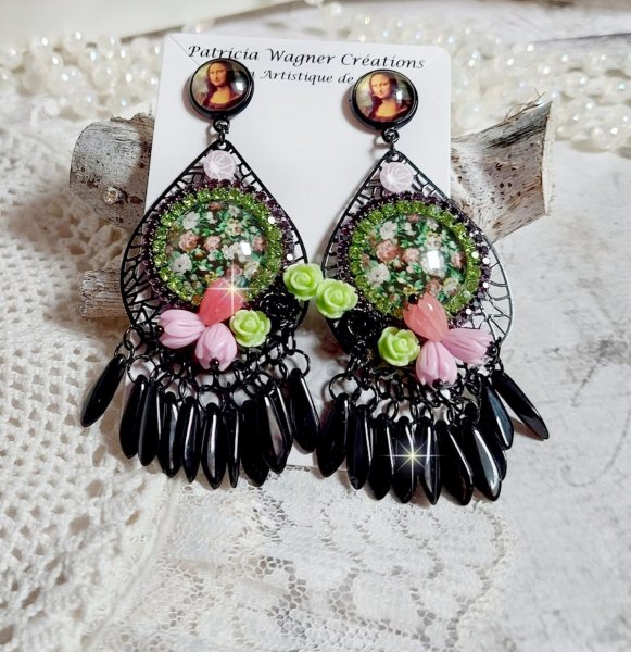 BO La Jocondine mont&eacute;es avec estampes, cabochons verre, dagues, perles r&eacute;sine et perles cristal Swarovski