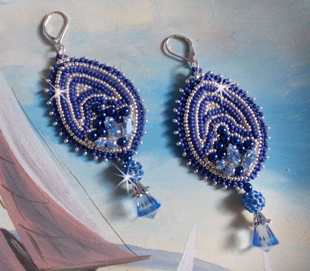 BO Azul Marino bordado con cristales de Swarovski, cuentas de vidrio redondas y cuentas de rocalla Miyuki