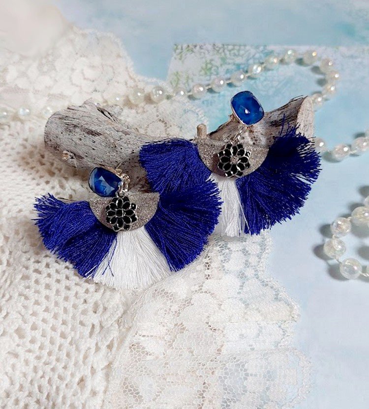 BO Navy Blue and White montées avec pompons, breloques émaillées, puces argent 925/1000 et cristaux