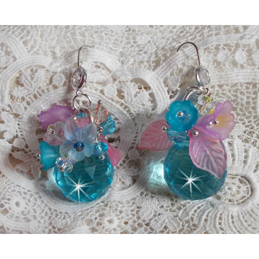 Ondine BO azul creado con cristales Swarovki y flores de resina rosa