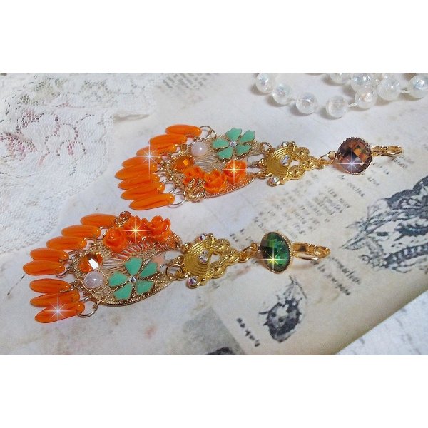 BO Roseraie Rosas naranjas creadas con pedrería y cabujones de cristal Swarovski, flores, dagas naranjas, cabujones de cristal y accesorios de calidad