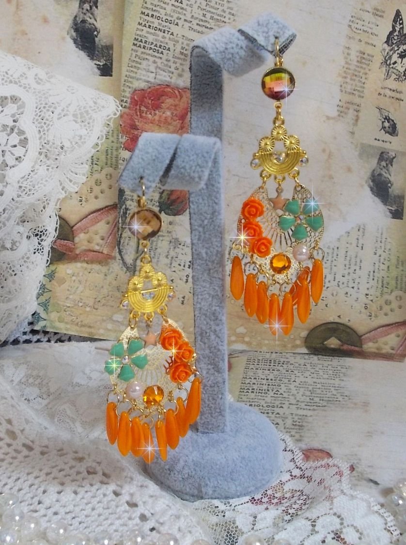 BO Roseraie Rosas naranjas creadas con pedrería y cabujones de cristal Swarovski, flores, dagas naranjas, cabujones de cristal y accesorios de calidad