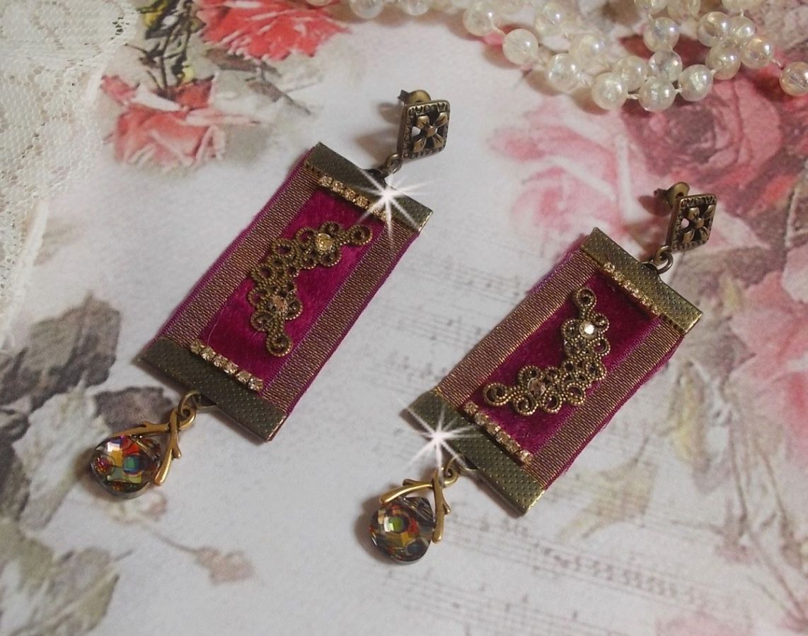 BO Arabesco Vintage creado con trenzas bordelesas, cristales de Swarovski y preciosos accesorios 