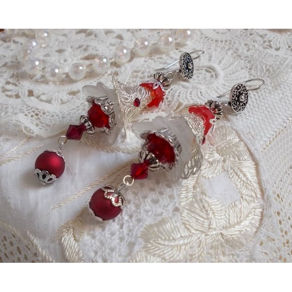 BO Tendre Rouge con cristales de Swarovski, cuentas facetadas redondas y pendientes de plata 925/1000