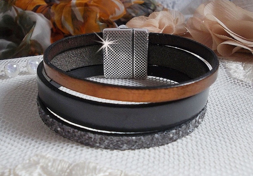 Bracelet Arnaud Homme avec des lacets de cuir et un fermoir aimant&eacute;