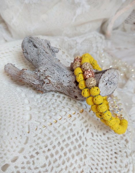 Bracelet Couronne Jaune Soleil mont&eacute; avec pierres de lave, perles cristal Swarovski, sequin Argent 925 et breloque