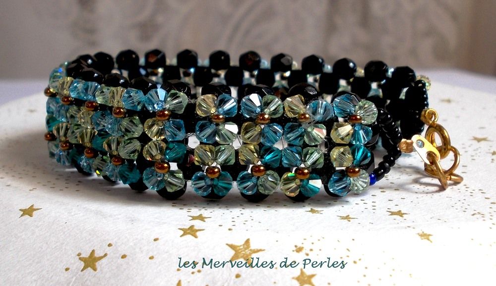 Brillante pulsera Aurora con facetas negras y peonzas de colores en cristal de Swarovski