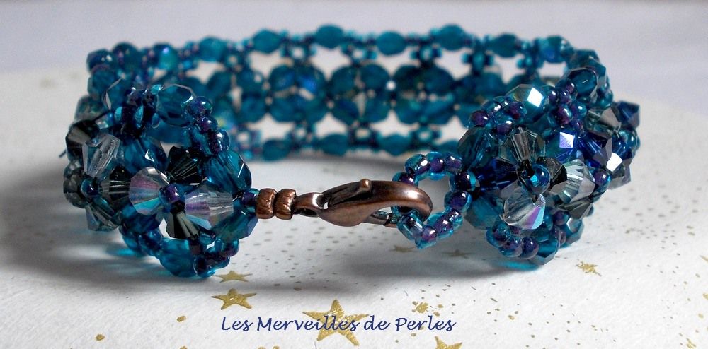 Pulsera Belle de Nuit con facetas de cristal de bohemia y peonzas de cristal de Swarovski