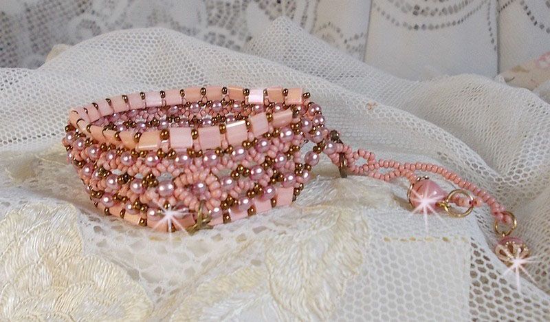 Pulsera Rose Royale con cuentas de Tila rosa, cuentas facetadas y perlas de cristal de Swarovski