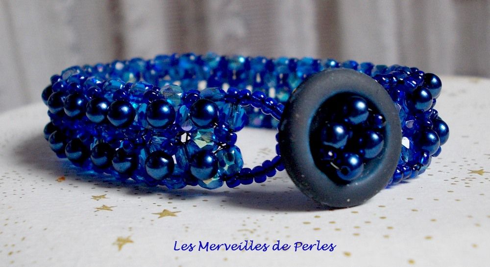 Pulsera Night Blue con cuentas de cristal nacarado y facetas