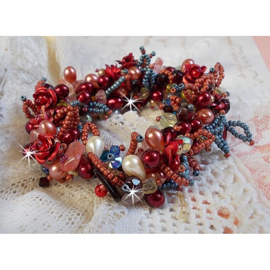 Bracelet Fleur de Chine avec des cristaux et pierres fines