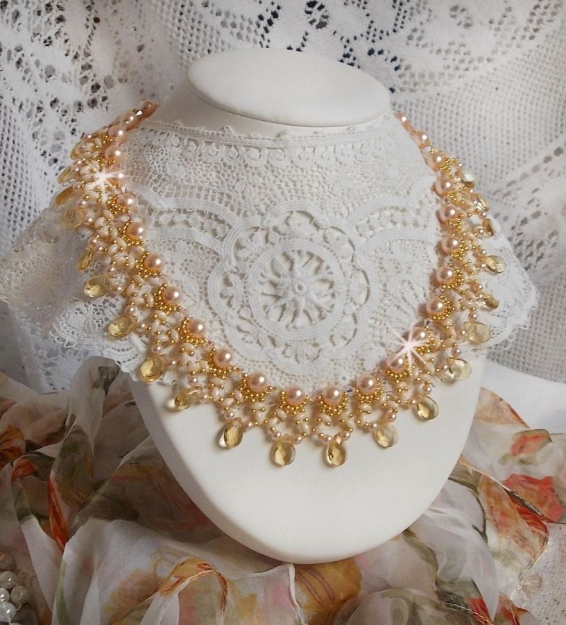 Collar Charmeuse Champagne con cristales Swarovski y gotas de cristal facetado