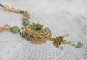 Collar Garden Party bordado con un cristal de Bohemia verde, cuentas de Swarovski y cuentas de rocalla Miyuki