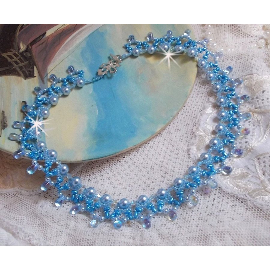 Collar Light Azur con perlas de cristal Swarovski y gotas de vidrio