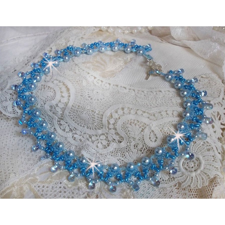 Collar Light Azur con perlas de cristal Swarovski y gotas de vidrio