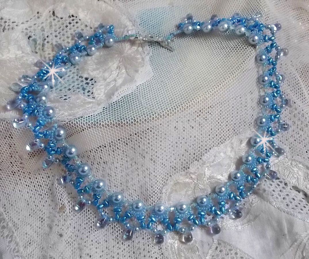 Collar Light Azur con perlas de cristal Swarovski y gotas de vidrio