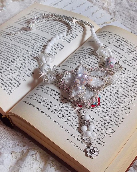 Collier Nuit Etoil&eacute; avec des perles semi-pr&eacute;cieuses et Cristaux de Swarovski