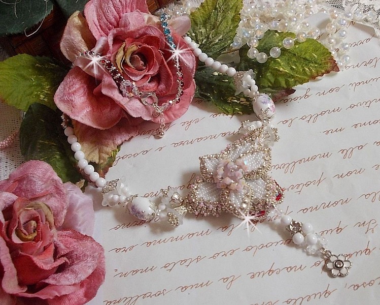 Collier Nuit Etoil&eacute; avec des perles semi-pr&eacute;cieuses et Cristaux de Swarovski