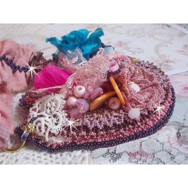 Collar Jardin Po&eacute;tique de encaje, cristales de Swarovski, perlas, cuentas de rocalla, plata chapada en oro de 18 quilates y perlas semipreciosas