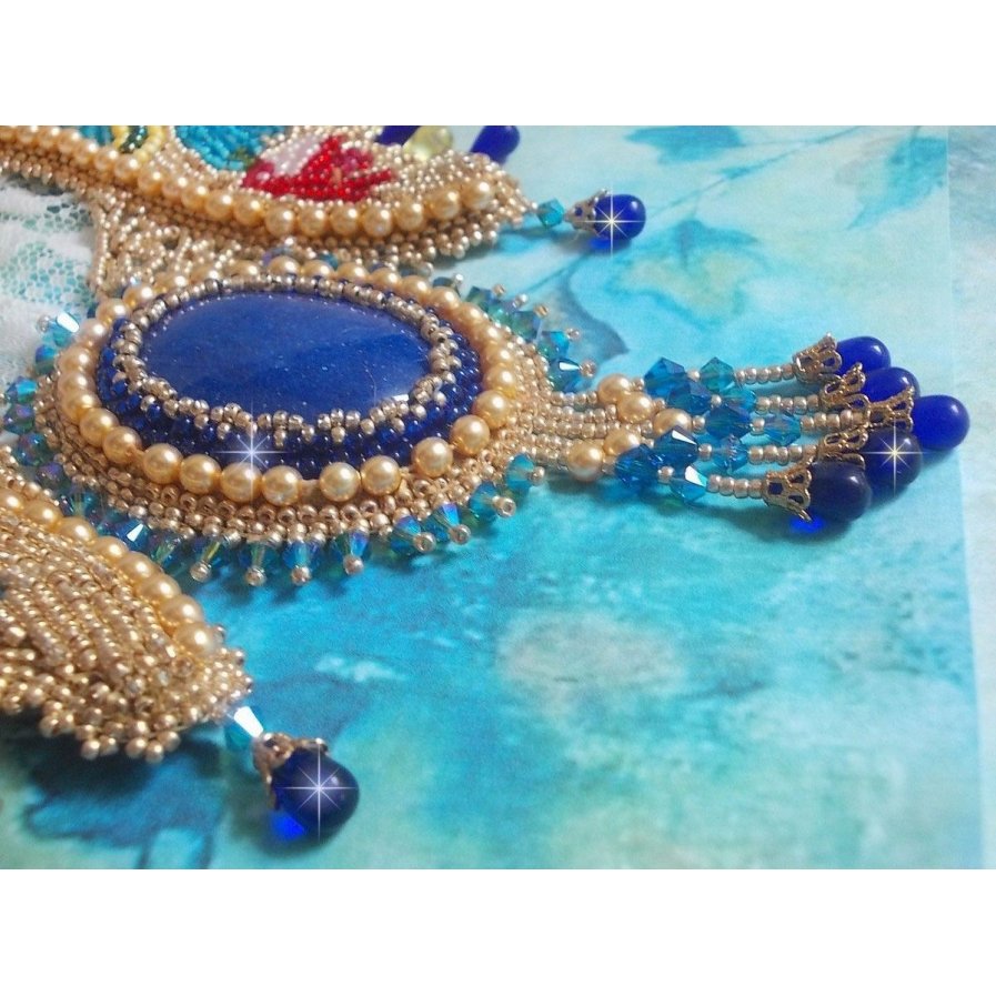 Haute-Couture Collar Mariposa Oro Azul bordado con piedras preciosas, cristales, cuentas de vidrio y rocallas