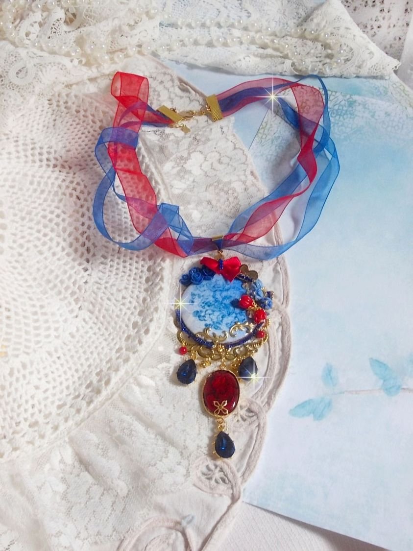 Pendentif Flamenca, cabochon émaillé de fleurs Bleues, roses résines, nacre abalone et jade Rouges, poires Zirconium et cristaux Bleu-Marine, breloques, pendentif résine époxy, un style Flamenco