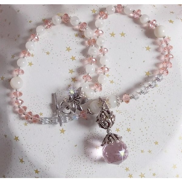 Collar colgante Rose Iris&eacute;e bordado con cristales de Swarovski, plata 925 y piedras lunares