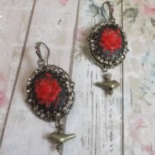 BO Loly Rosas creadas con cabujones de resina, cadena de strass cristal con accesorios de bronce