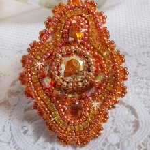 Anillo de rumba bordado con un precioso cristal de Swarovski naranja, facetas y cuentas de rocalla Miyuki