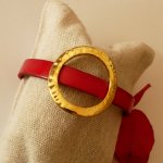 Pulsera mujer gran anillo de oro cuero color a elegir