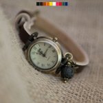 Reloj con colgante de piedra de lava y correa de piel a elegir