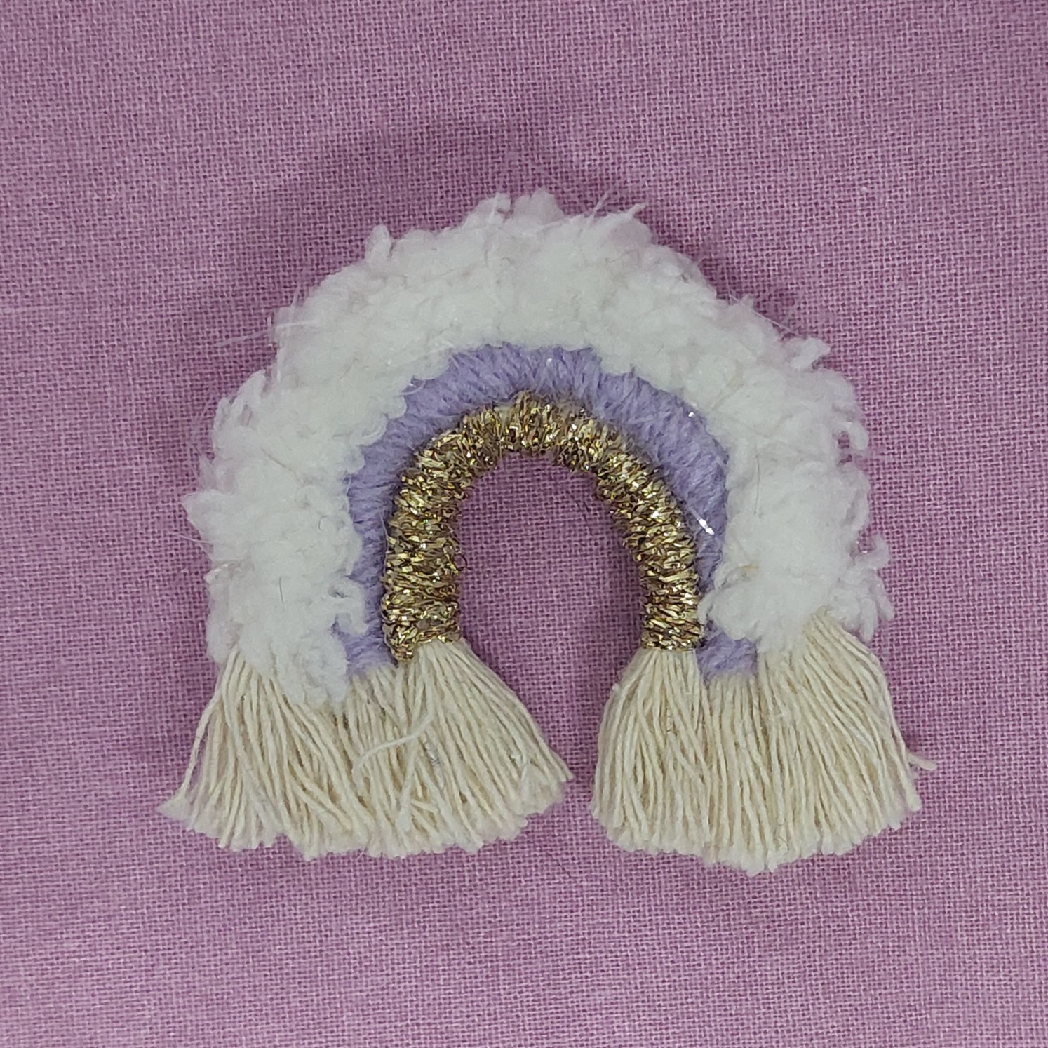 Broche Macramé Arc-en-ciel